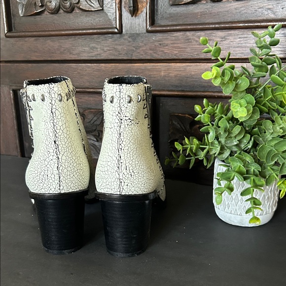 Frye Brielle Rebel Peep Toe Crackle Leather Bootie - Picture 6 of 17